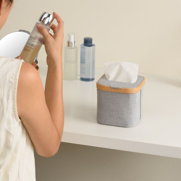 Esobi-Tissue box-Square_17